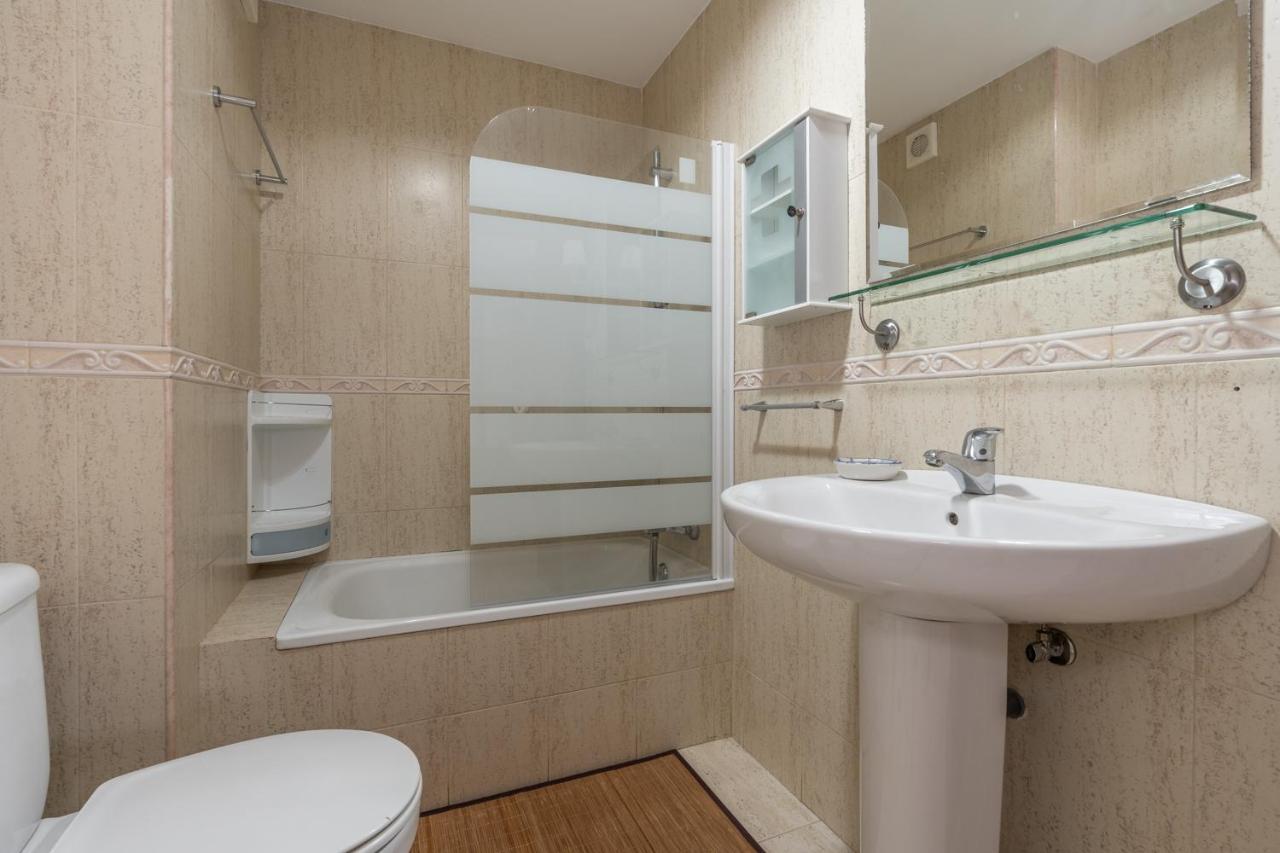 Tuguest Heroe Apartment Málaga Buitenkant foto